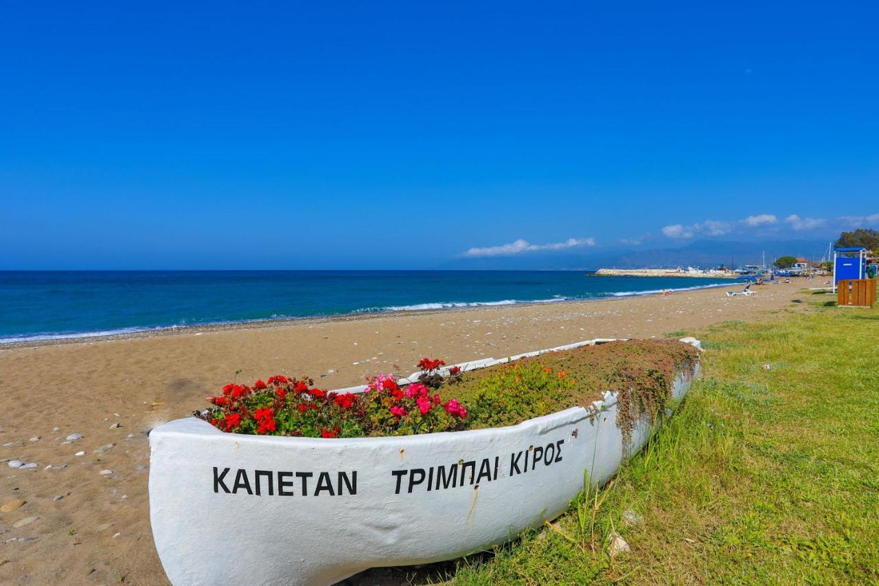 Villa Majestic Agia Marina  Buitenkant foto