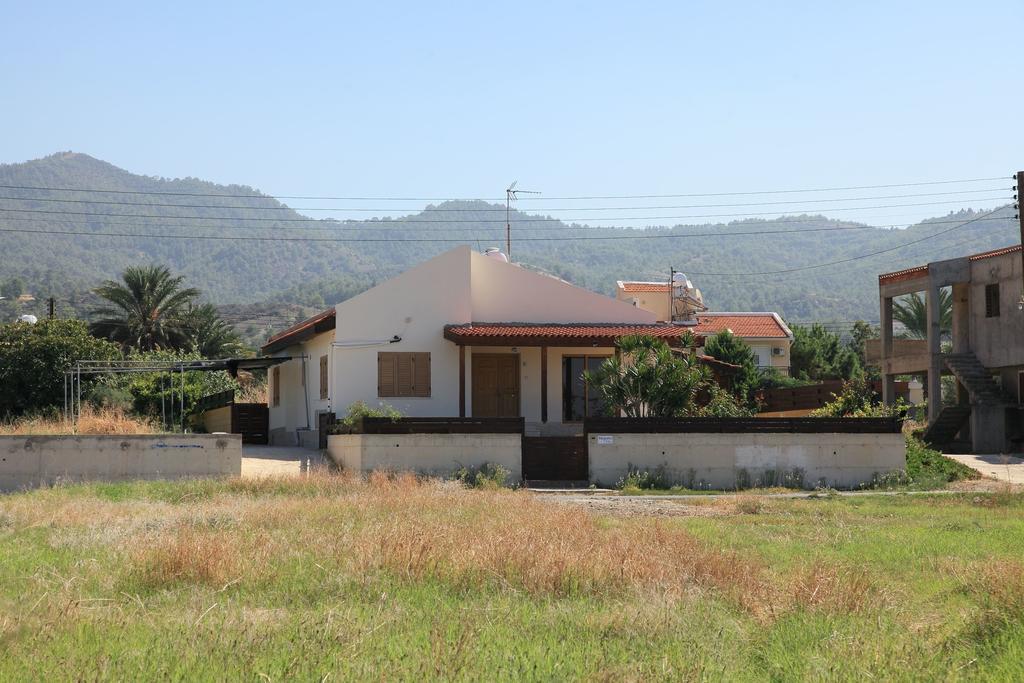 Villa Majestic Agia Marina  Buitenkant foto